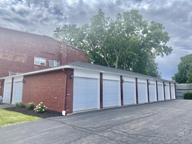 2 garage spaces - 400 N Madison St