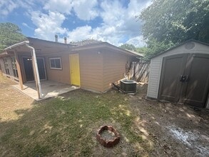 Building Photo - 3106 Trembling Creek Cir