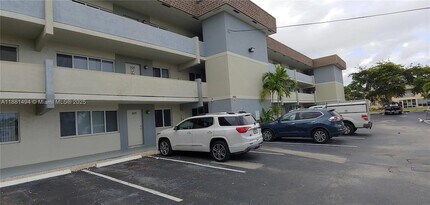 Building Photo - 1400 NE 54th St