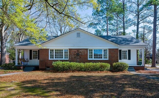 Building Photo - 2 Bedroom, 1 Bath in Melrose Heights - Ava...