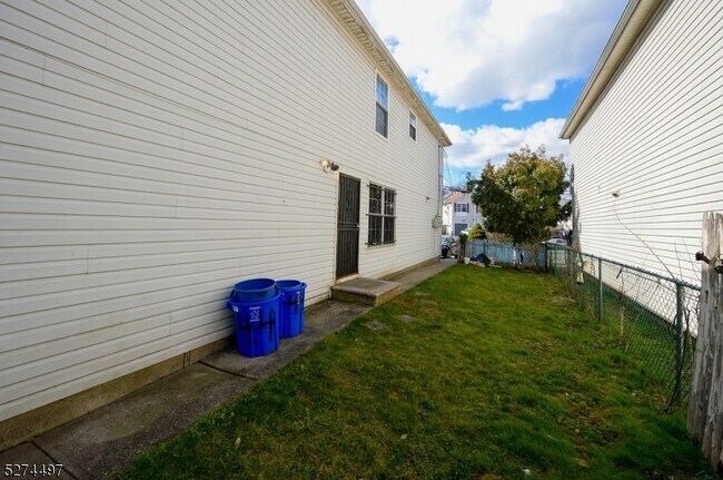 Foto del edificio - 444 S 7th St