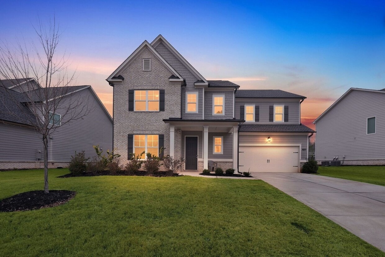 Foto principal - 3745 Crestland Ln