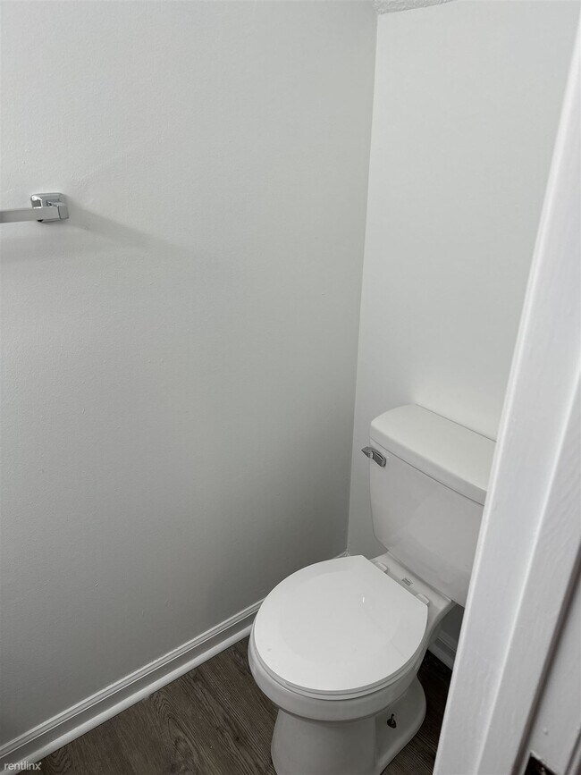 Foto del edificio - 3 br, 2.5 bath Townhome - 1910 Greenoaks R...