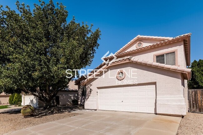 Building Photo - REDUCED- Spacious 4 bedroom home in Phoenix!