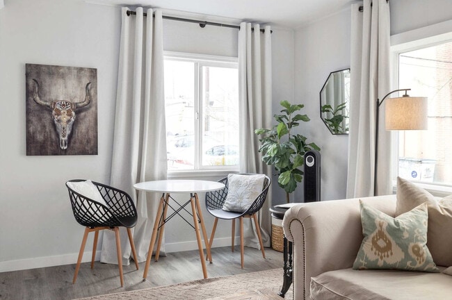 Building Photo - 120 4th Ave N