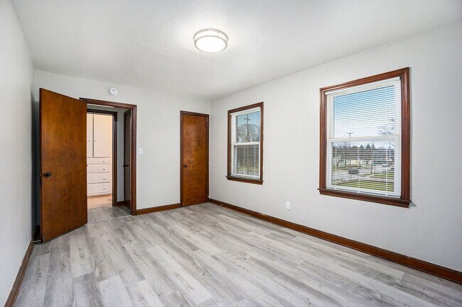 Foto del edificio - Newly Renovated 1br/1ba Apartment Available! PICTURES COMING SOON!