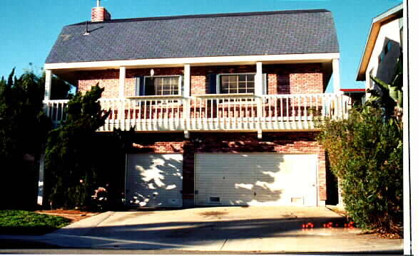Building Photo - 760 Sapphire St