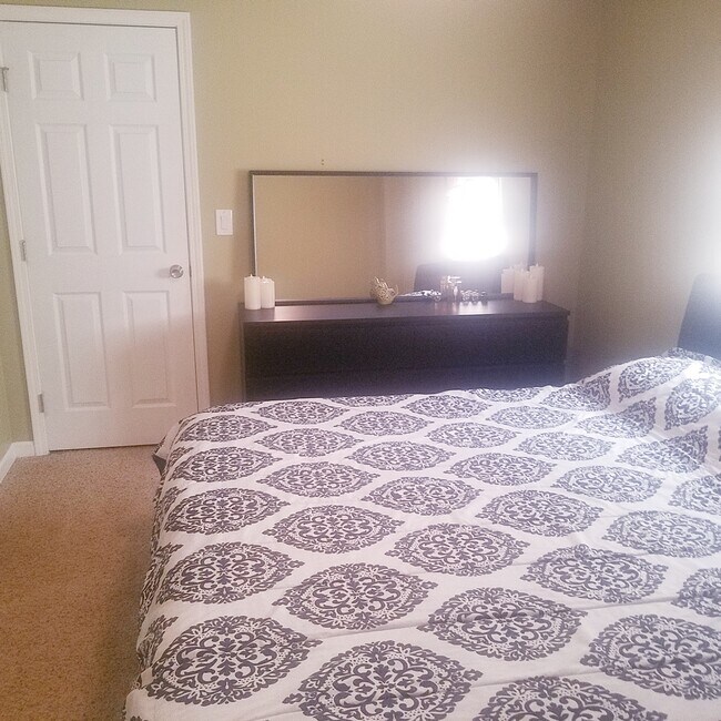 Foto del edificio - Basement - Skylar Leigh Dr