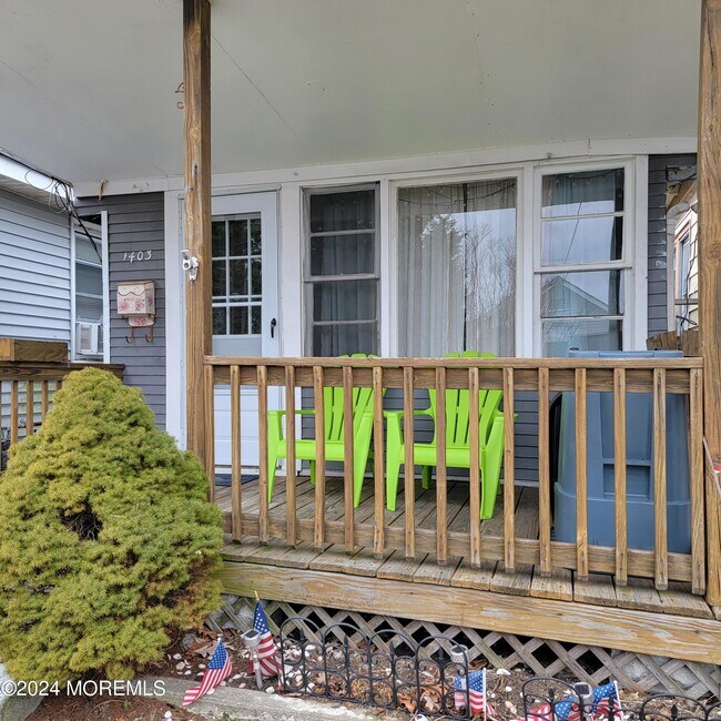 Building Photo - 1403 D St