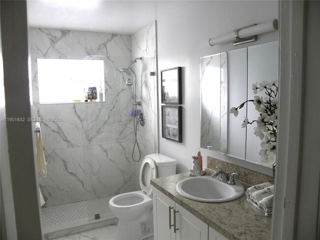 Foto del edificio - 3466 SW 23rd St