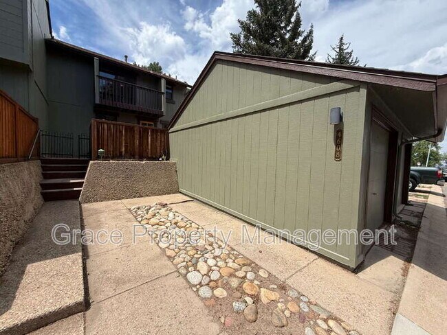 Foto del edificio - 4608 Greenbriar Ct