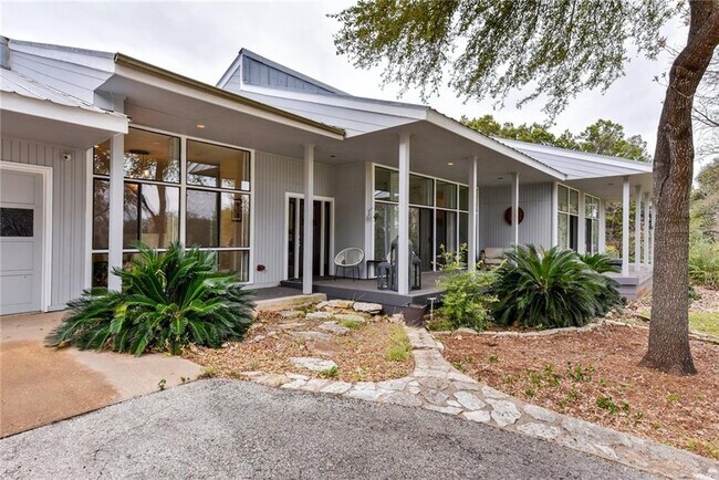 Building Photo - 3602 Stoneridge Rd