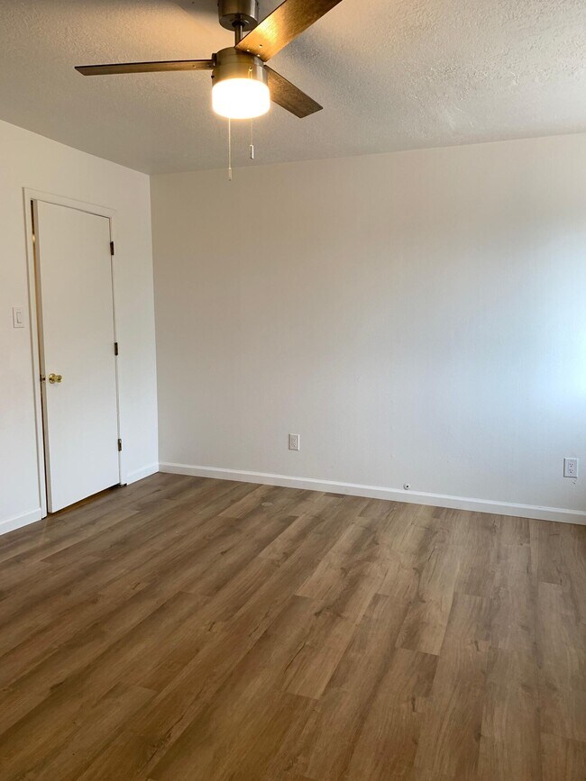 Foto del edificio - 9656 4th St NW