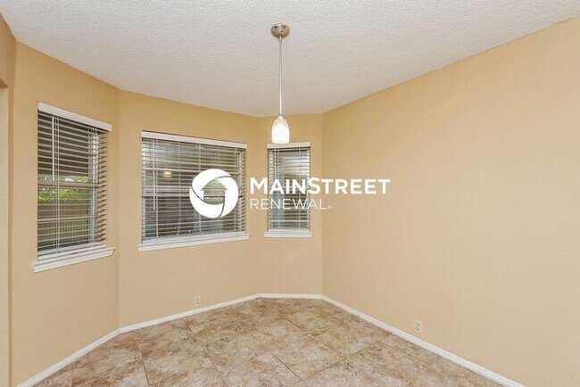 Building Photo - 3 Bedroom Pet-Friendly Home in Fort Worth, TX with Main Street Renewal