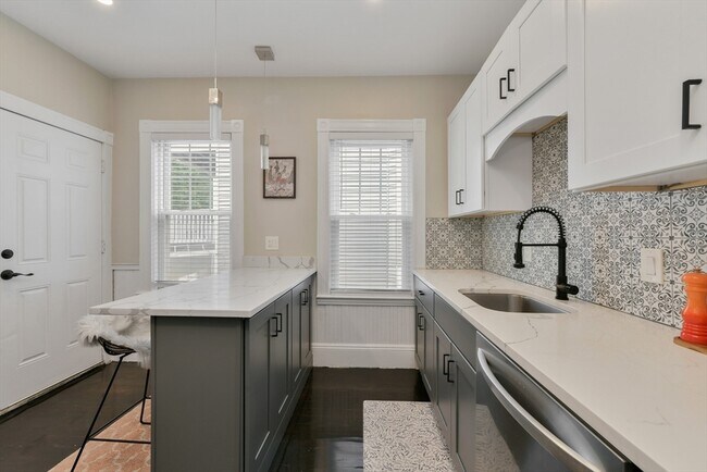 Foto del edificio - 111 Fuller St