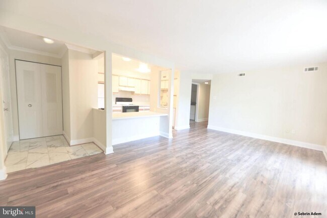 Foto del edificio - 4420 Groombridge Way