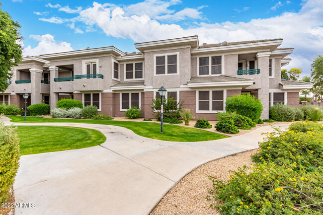 Building Photo - 15221 N Clubgate Dr