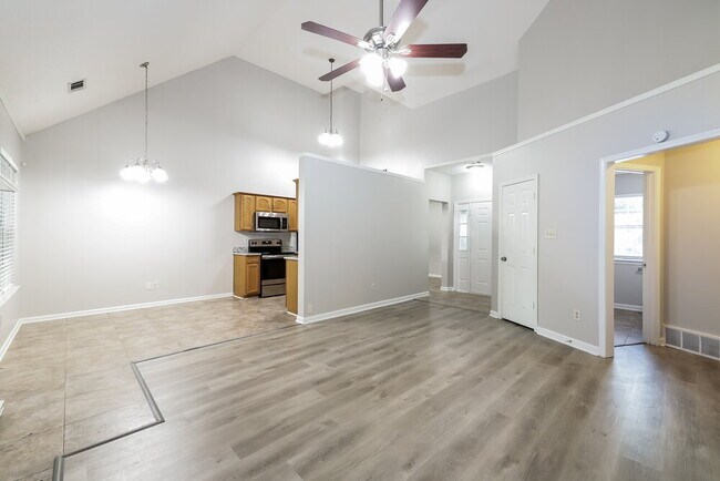 Foto del edificio - 5792 Reed Bend Cove