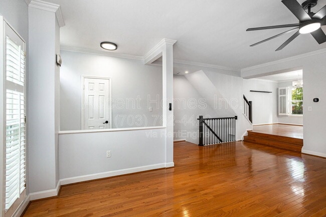 Building Photo - 6107 Summer Park Ln