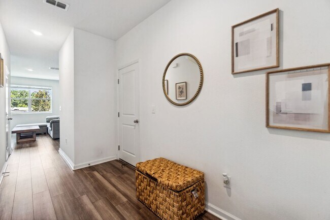Foto del edificio - 6359 Kay Morgan Ln