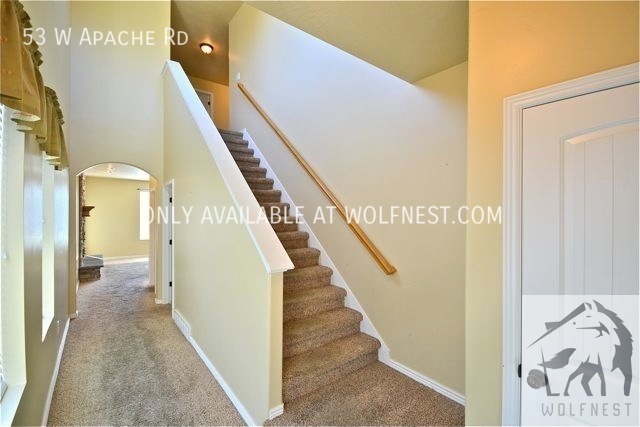 Building Photo - No Security Deposit Option! Beautiful 3 Be...