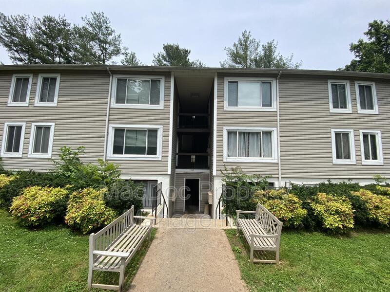 105 Berry St Unit 4, Orange, VA 22960 Condo for Rent in Orange, VA