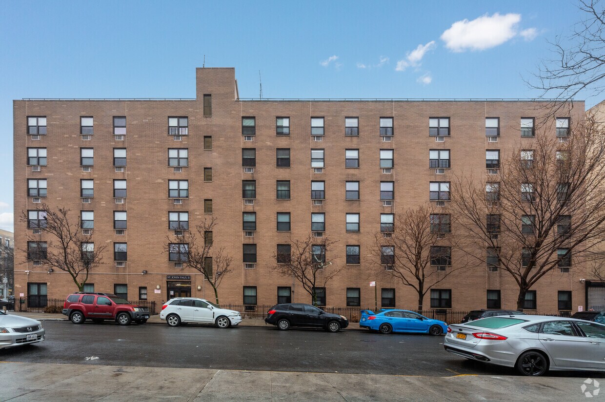 Fotografía del edificio - John Paul II Apartments