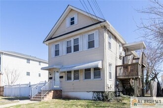 Building Photo - 204 Livingston St
