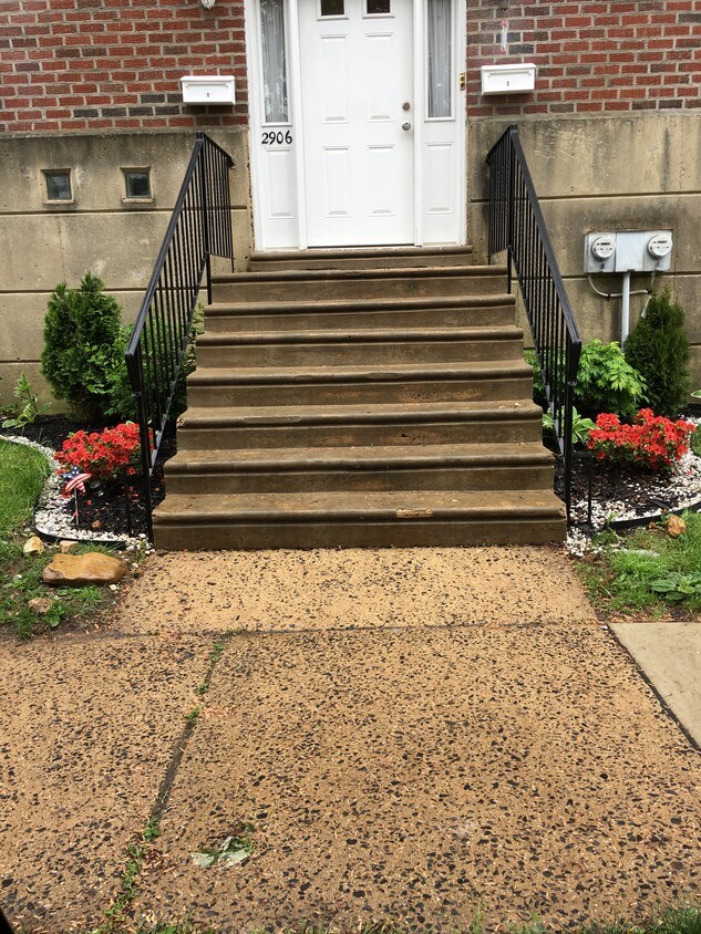 Foto principal - 2906 Benner St