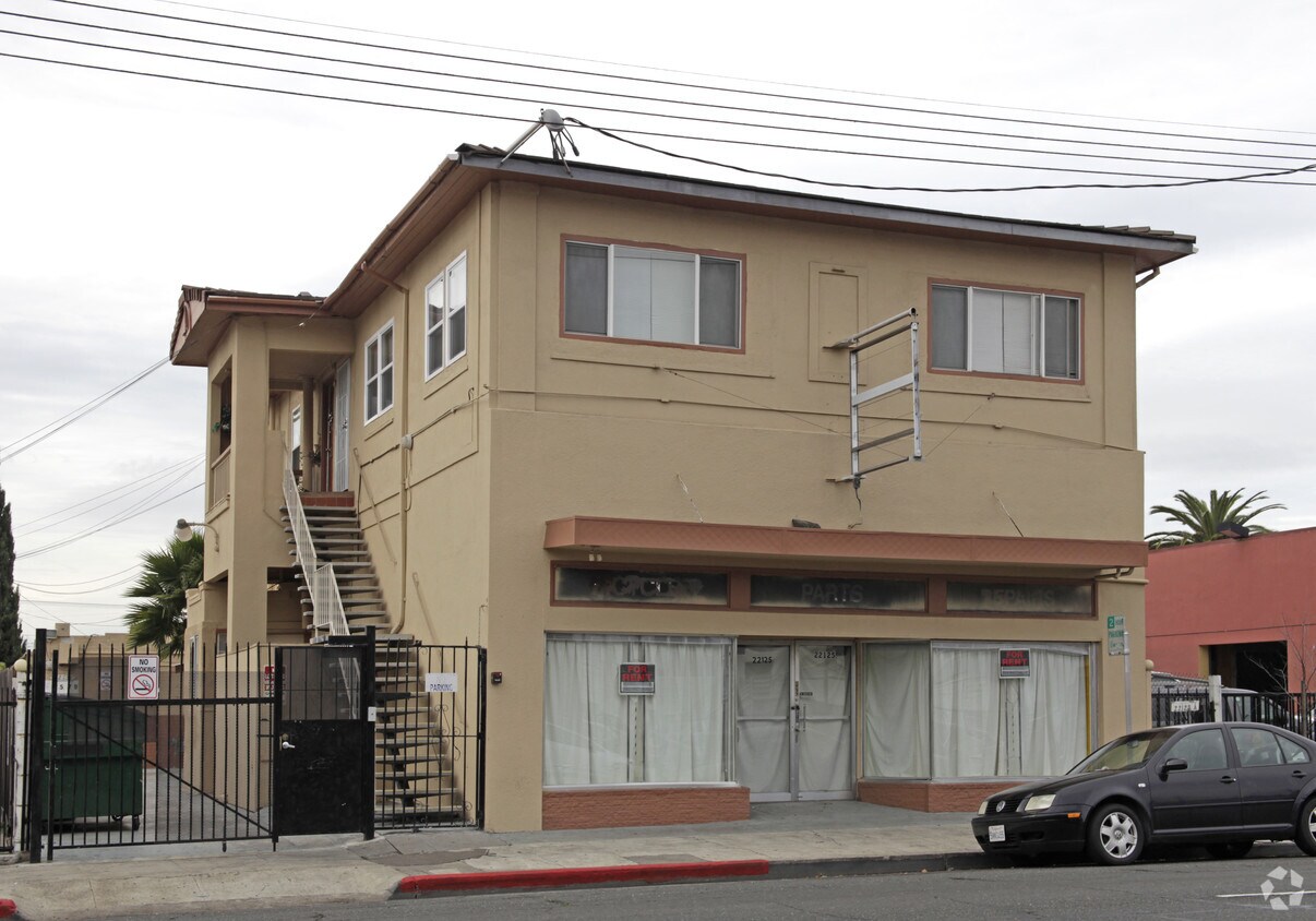 Foto principal - 22125 Mission Blvd