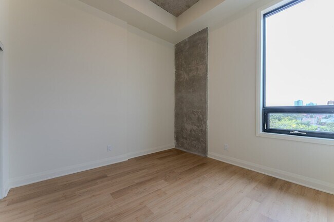 Building Photo - 11 Robert St