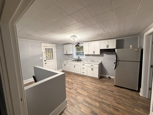 Foto del edificio - 5195 Georgetown Rd