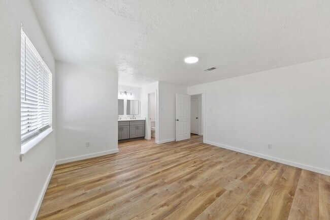 Foto del edificio - 2718 Quiver Ln