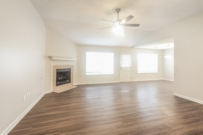 Foto del edificio - 6064 Allen Pkwy E