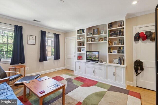 Building Photo - 2650 39th St NW