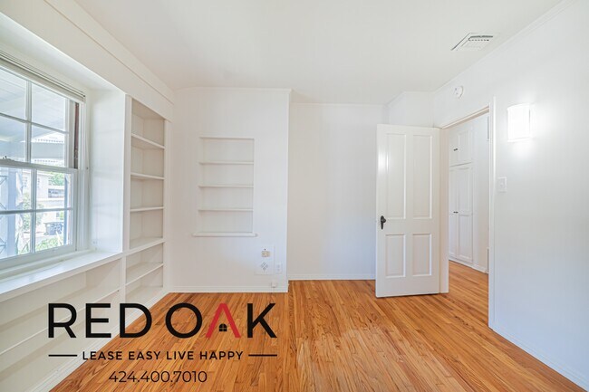 Foto del edificio - 10374 La Grange Ave