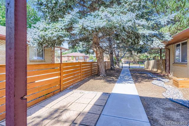 Foto del edificio - 3690 Grape St