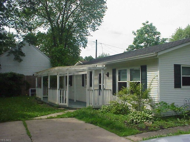 Foto del edificio - 98 Clovercliff Dr