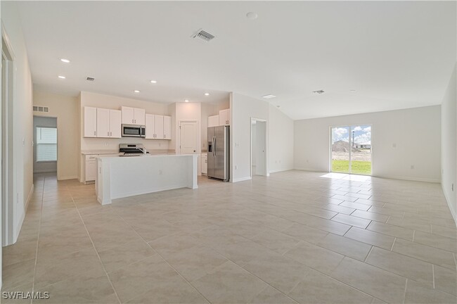 Building Photo - 4022 San Clemente Ct
