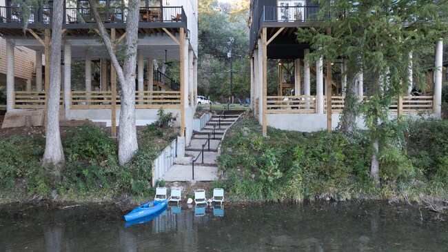 Foto del edificio - 6786 River Rd