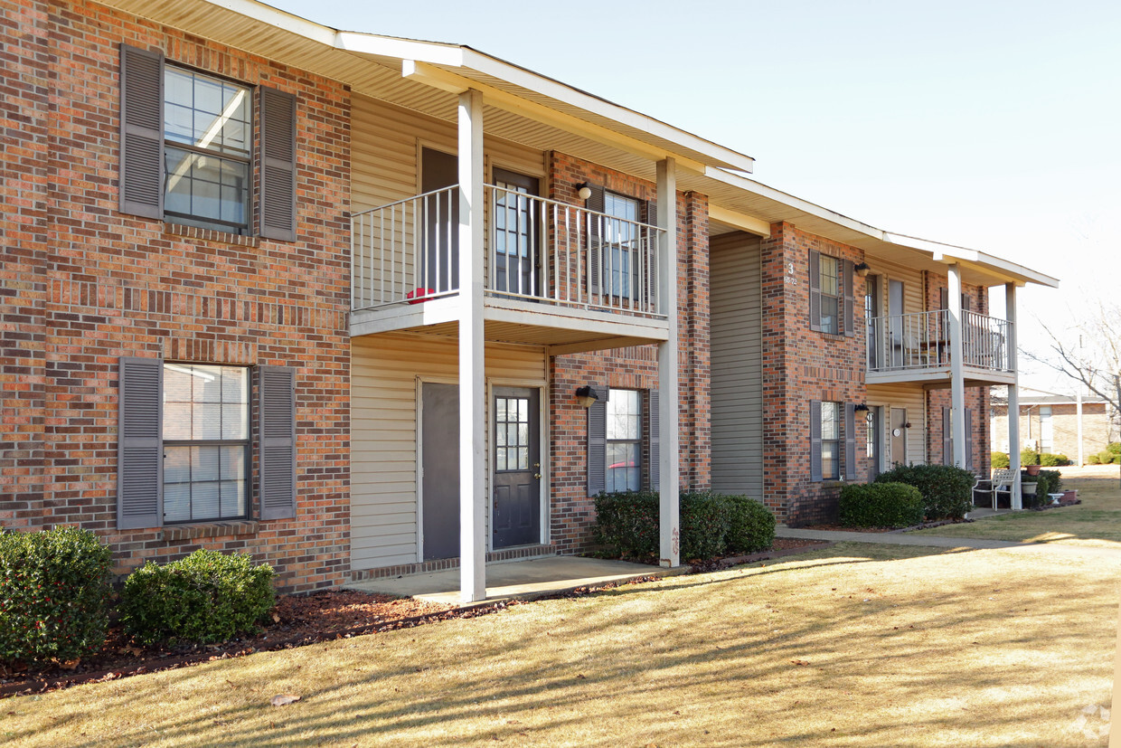 Primary Photo - Athens Park Apartments