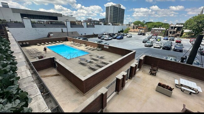 Foto del edificio - 1636 N Wells St