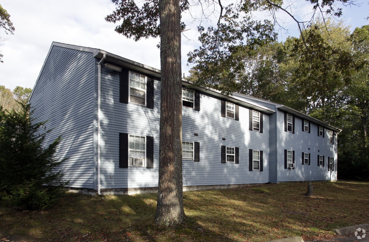 Building Photo - Yawgoo Valley Apartments