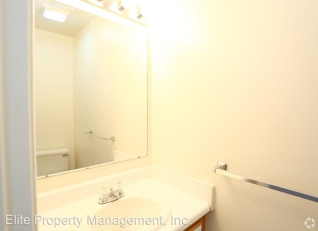 Building Photo - 3911 Eastgate Dr