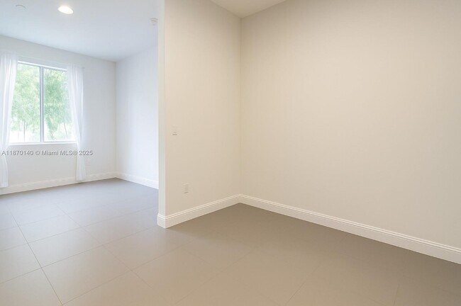 Foto del edificio - 541 NW 33rd St