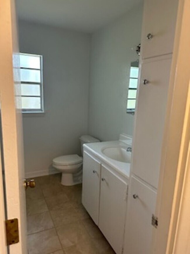 205 Pelham Rd Unit 205 Pelham RoadApt. 2, Fort Walton Beach, FL 32547