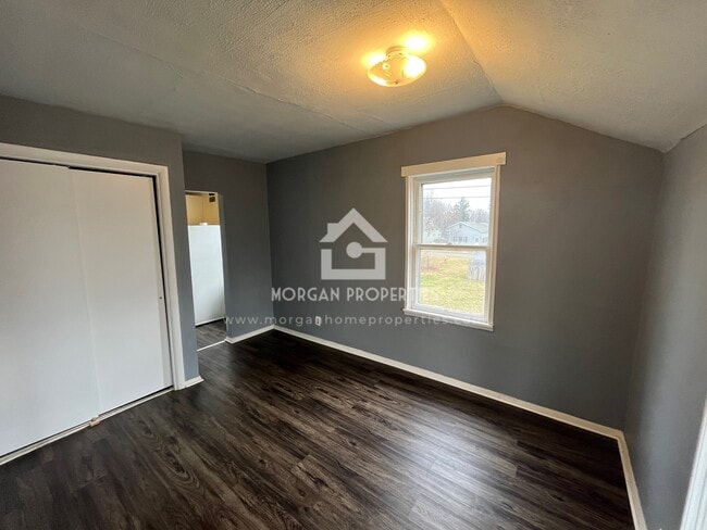 Building Photo - 306 E Church St