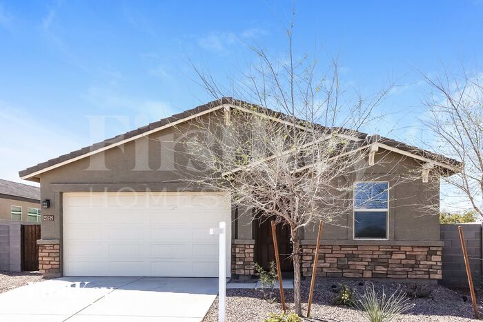 Foto principal - 4052 S 101st Ln