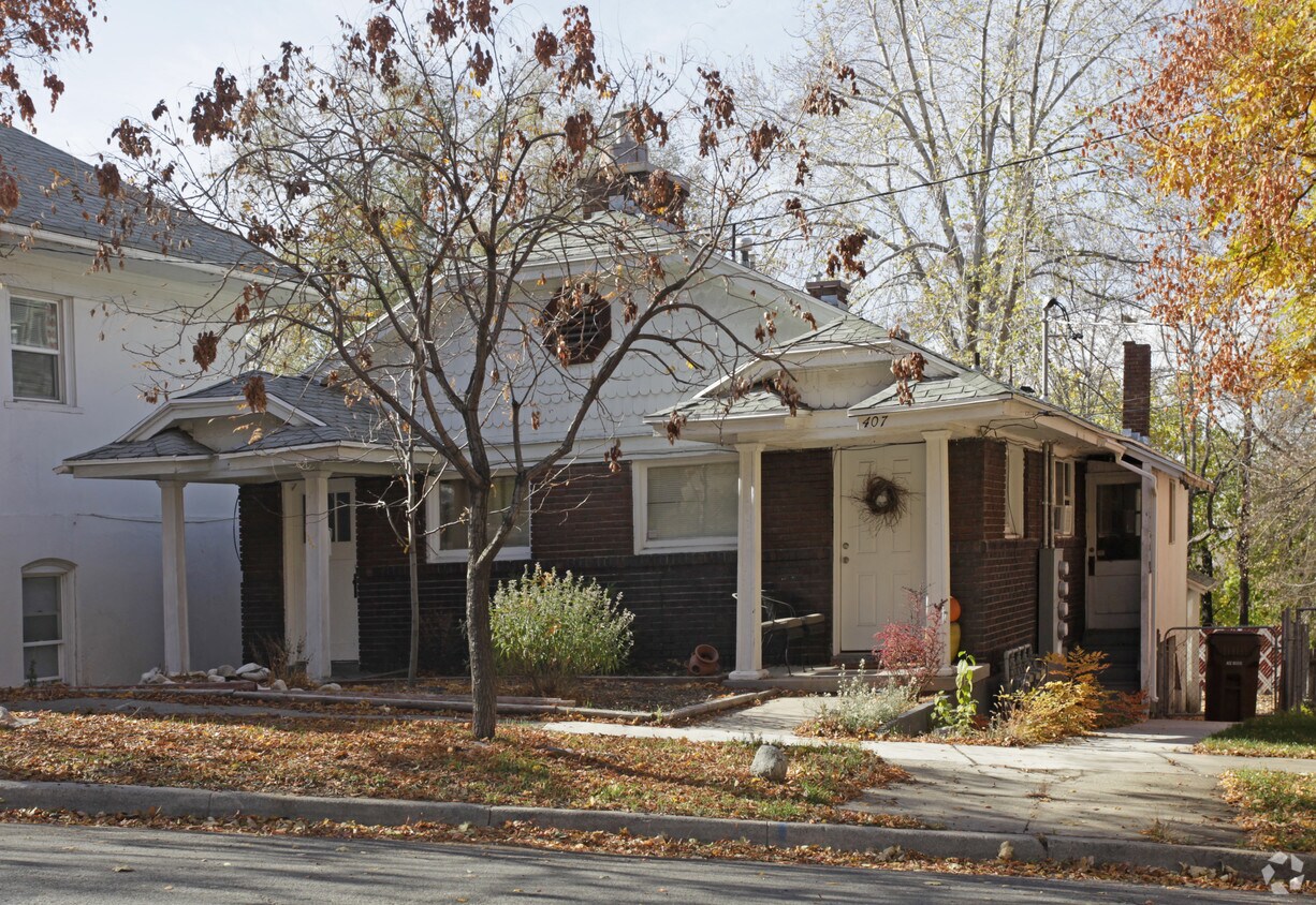 Primary Photo - 405-407 N Center St