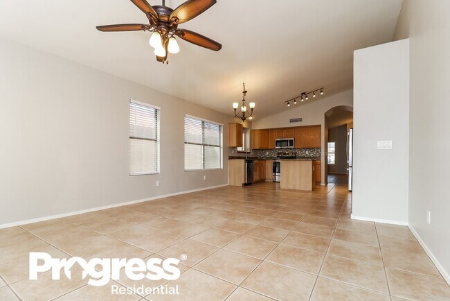 Building Photo - 15415 W Lea Ln